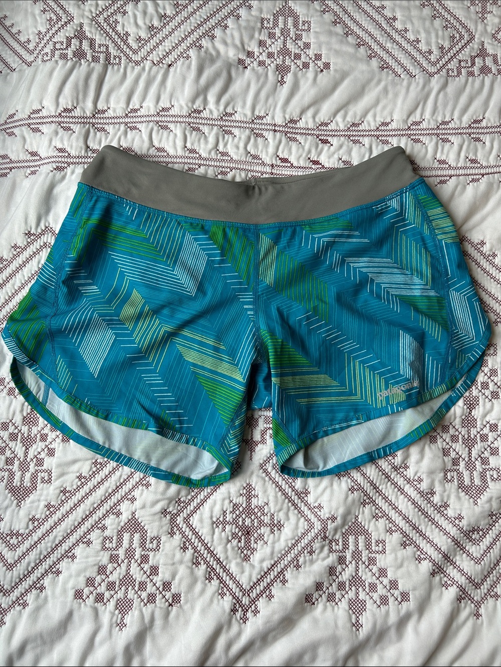 Patagonia Blue & Green Chevron Athletic Shorts with Gray Waistband